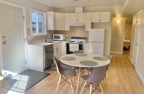 Port Coquitlam House | 1 Bed 1 Bath Suite Coquitlam Centre