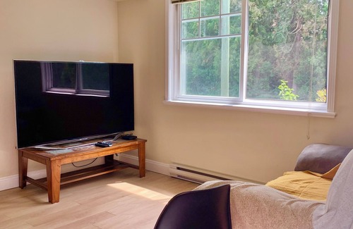 Port Coquitlam House | 1 Bed 1 Bath Suite Coquitlam Centre