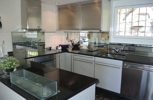 Locarno House | 1-bedroom holiday home