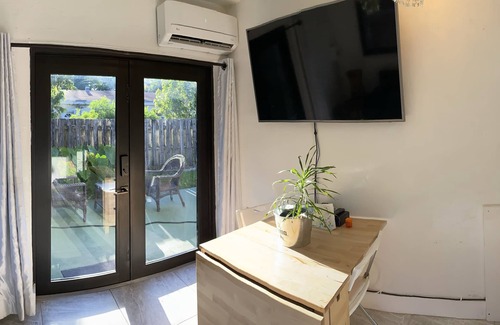 North Miami Beach House | 1 bedroom 1 bath sleeps 2 adults