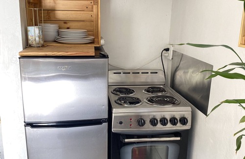 North Miami Beach House | 1 bedroom 1 bath sleeps 2 adults