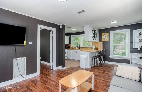Caddo Heights-South Highlands Apartment | 1-bedroom, 1-bath apartment