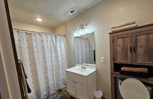 Tyler Cabin | 1 bedroom, 1 bath in quiet country setting