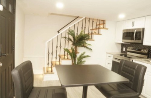 Capitol View Apartment | 1 Bedroom 1 Bathroom Apartment