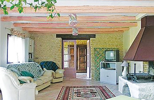 Nouaille-Maupertuis House | 1 bedroom accommodation in Nouaille Maupertuis