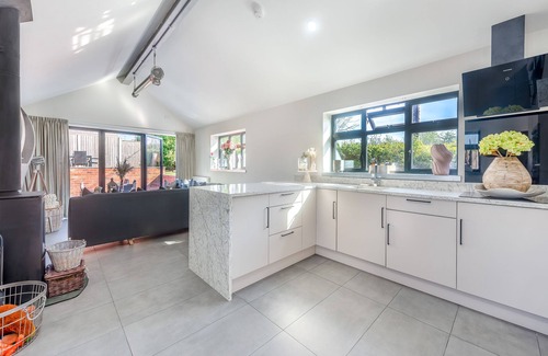 Coton in the Elms Cottage | 1 bedroom accommodation in Meriden, near Coventry