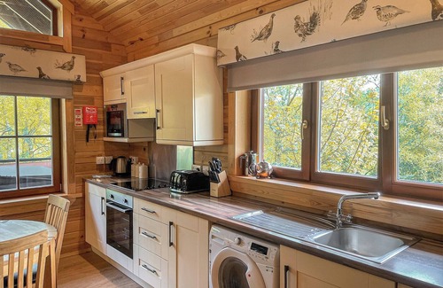 Clova Ski Chalet | 1 bedroom accommodation in Nr Kirriemuir