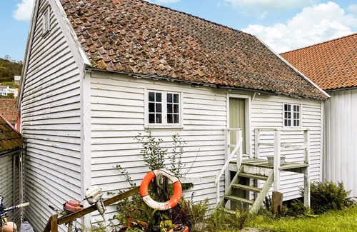 Sogndalstrand Apartment | 1 bedroom accommodation in Hauge i Dalane