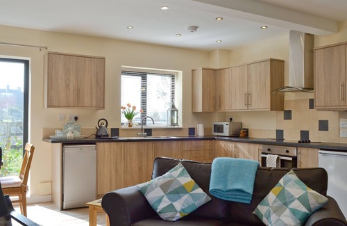 Billingshurst Cottage | 1 bedroom accommodation in Kirdford, near Petworth