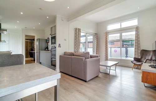 Pentney Ski Chalet | 1 bedroom accommodation in Pentney, King&rsquo;s Lynn