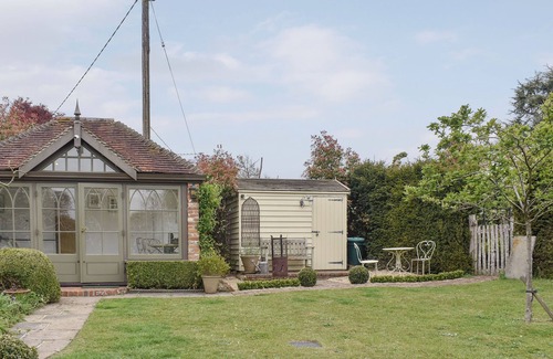 Pulborough Cottage | 1 bedroom accommodation in Fittleworth, near Chichester