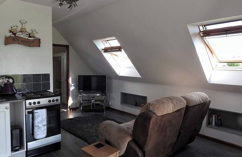 Trowbridge Cottage | 1 bedroom accommodation in Marshfield, near Bath