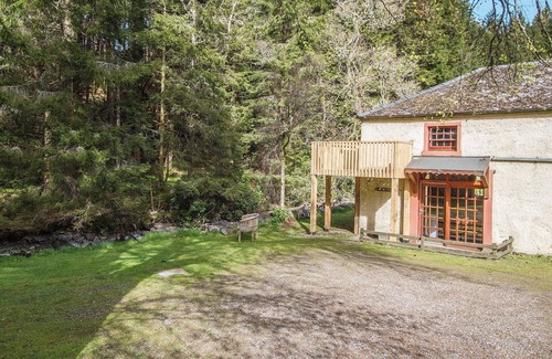 Kirriemuir Cottage | 1 bedroom accommodation in Glenprosen, by Kirriemuir