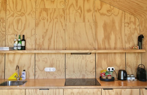 Nieuw-West Cabin | 1 bedroom accommodation in Amsterdam