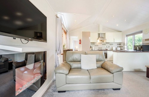 Narberth Ski Chalet | 1 bedroom accommodation in Narberth, Nr Tenby