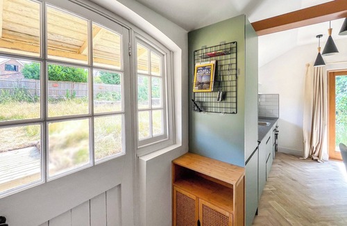 Dorking Cottage | 1 bedroom accommodation in Dorking