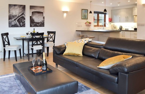 Herstmonceux Cottage | 1 bedroom accommodation in Windmill Hill, near Hailsham