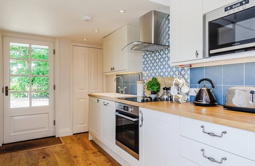 Manningtree Cottage | 1 bedroom accommodation in Lawford