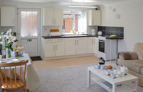 Norwich Cottage | 1 bedroom accommodation in Rackheath, near Wroxham