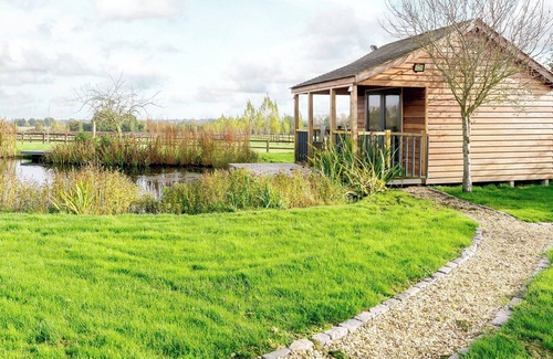 Broad Town Cottage | 1 bedroom accommodation in Thornhill, near Royal Wootton Bassett