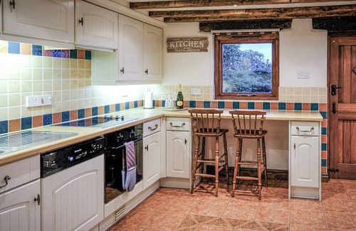 Combs Cottage | 1 bedroom accommodation in Combs, near Chapel-en-le-Frith