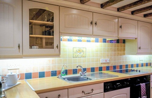 Combs Cottage | 1 bedroom accommodation in Combs, near Chapel-en-le-Frith