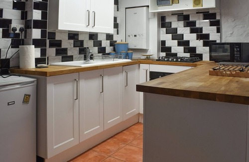 Lydney Cottage | 1 bedroom accommodation in Woolaston, near Lydney