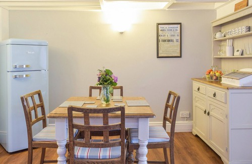 Penally Cottage | 1 bedroom accommodation in Penally, near Tenby