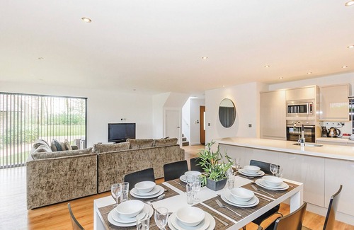 Pocklington Ski Chalet | 1 bedroom accommodation in Pocklington, York