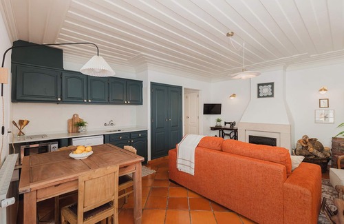 Paialvo Apartment | 1 bedroom Apartment (10 km from Tomar, the Templar City. Pets welcome)