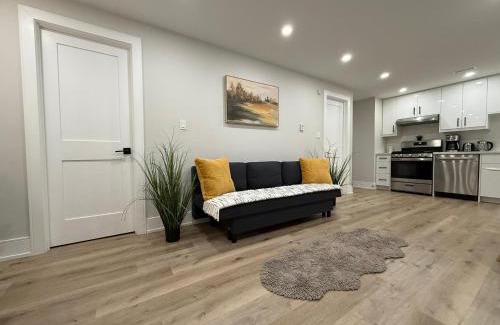 Beaconsfield Village Apartment | 1-Bedroom Apartment Downtown Toronto