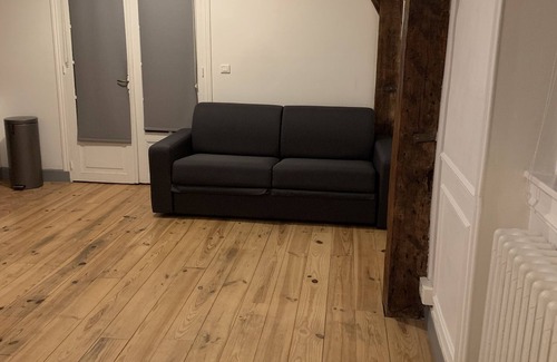 Ecouen Apartment | 1 Bedroom Apartment in Écouen