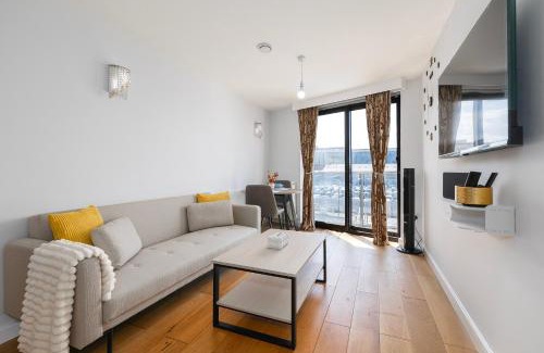 Royal Docks Apartment | 1 Bedroom Apartment near City Airport