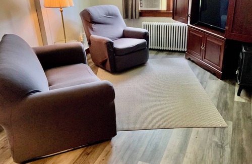 Medina Apartment | 1-bedroom apartment near hospital and Erie Canal
