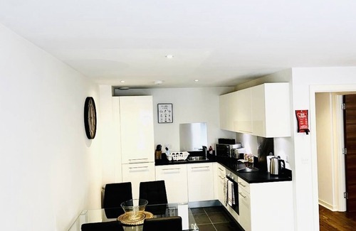 Canons Apartment | 1 Bedroom Apartment Stanmore