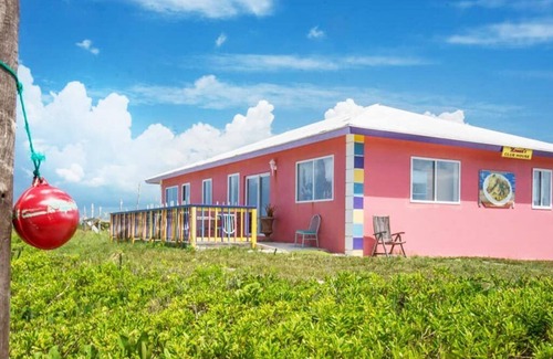 Cat Island Villa | 1 Bedroom, Beach Cottage at The Ocean Dream eco friendy Retreat