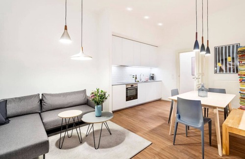 Mitte Apartment | 1-Bedroom Apartment 70sqm with a cozy living room(3)