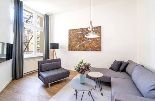 Mitte Apartment | 1-Bedroom Apartment 70sqm with a cozy living room(3)