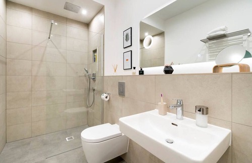 Mitte Apartment | 1-Bedroom Apartment 70sqm with a cozy living room(3)