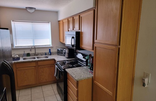 Taylor Ranch House | 1 BEDROOM FOR RENT . AMAZING MOUNTAIN & HOT AIR BALLOON VIEWS