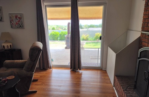 Taylor Ranch House | 1 BEDROOM FOR RENT . AMAZING MOUNTAIN & HOT AIR BALLOON VIEWS