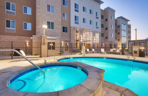 Lehi Condo | 1 Bedroom | Free Breakfast. Pool & Hot Tub. Gym