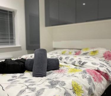 Bocking Apartment | 1 bedroom guesthouse including parking on premises