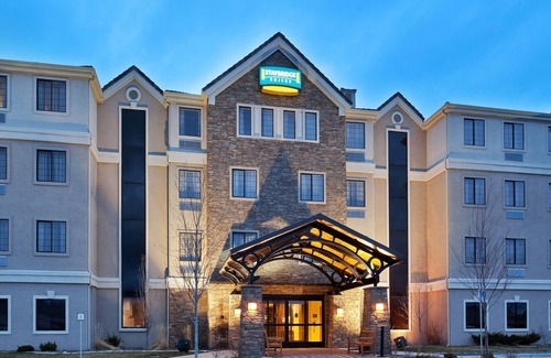 Reno/Tahoe Airport Condo | 1 Bedroom | Indoor pool + Hot Tub, Free Breakfast