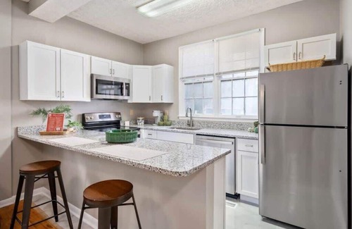 Italian Village Apartment | 1 Bedroom Near Short North