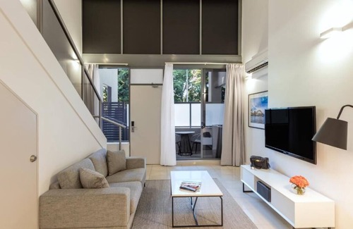Redfern Apartment | 1 Bedroom Street Suite at Waterloo Sydney