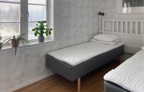 Mullsjo Municipality House | 1 Bedroom Stunning Home In Mullsjö