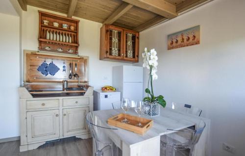 San Rocco in Turrite House | 1 Bedroom Stunning Home In Palagnana