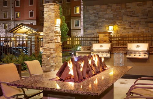 Midvale Condo | 1 Bedroom Suite! Access to a Heated Pool & Hot Tub