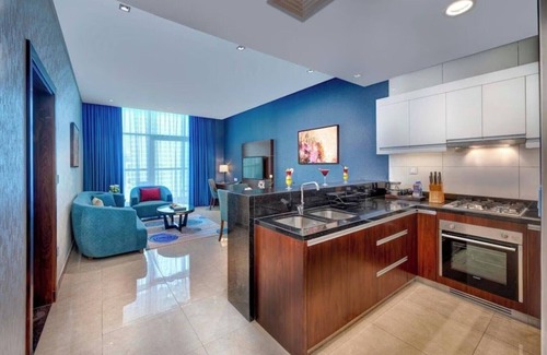 Business Bay Apartment | 1 Bedroom With Breathtaking Canal And Burj Views
